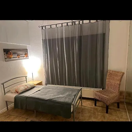 Monteurzimmer Autobahn Nah Apartment *